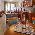 Augustus Et Otto 4* פראג