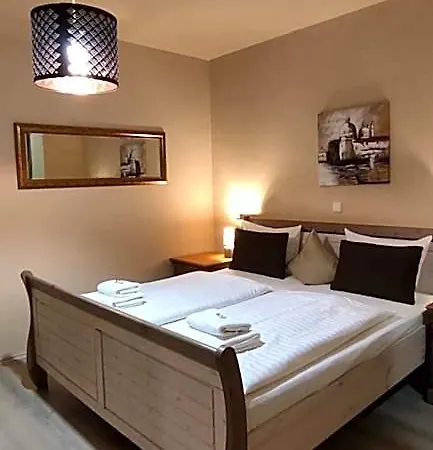 Hotel Augustus Et Otto 4*