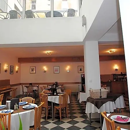 Augustus Et Otto Hotel 4*