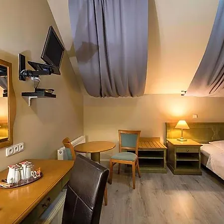 Augustus Et Otto Hotel