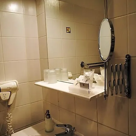 Augustus Et Otto Hotel