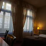 Augustus Et Otto Prague